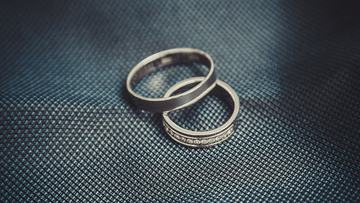 Can You Add Diamonds To A Plain Wedding Band?