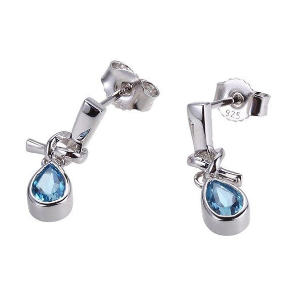 A Fashion Earrings from the Capture collection.