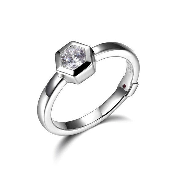 A Fashion Ring from the Cadre collection.