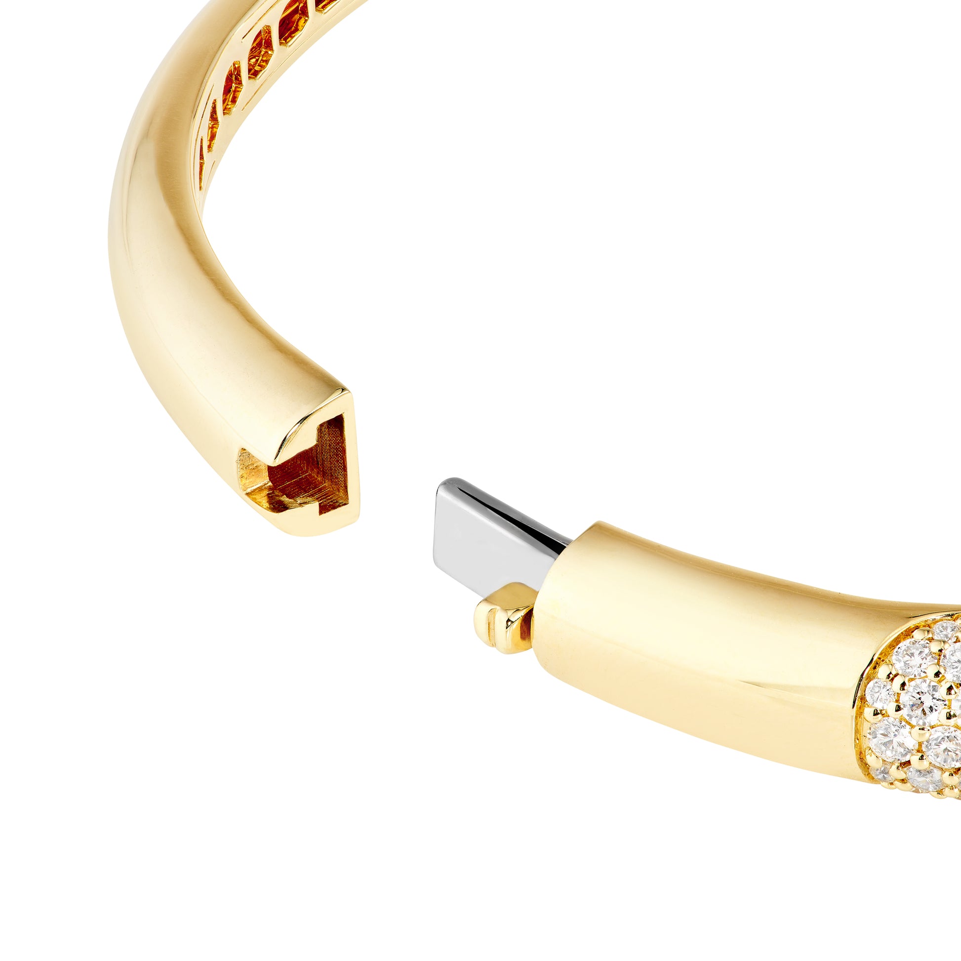 Diamond Pavé Bangle (5-1/5tcw)